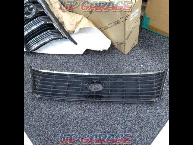 Celsior / 20 series
Late TOYOTA/Toyota
Genuine front grille-02