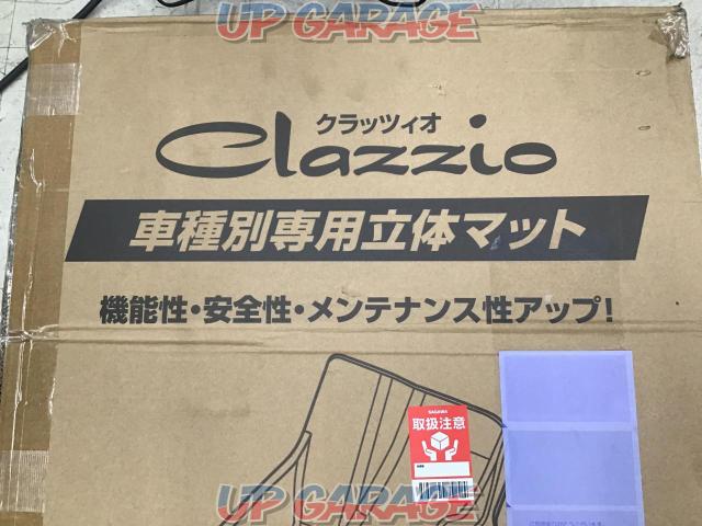 Hiace/200 series Clazzio rubber floor mat
3D type 5EETB1097K-02