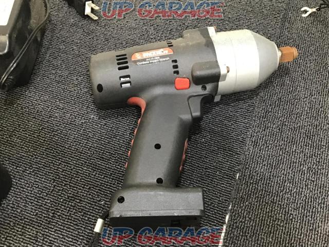 STRAIGHT17-1800
1/2 electric impact
19.2V-07