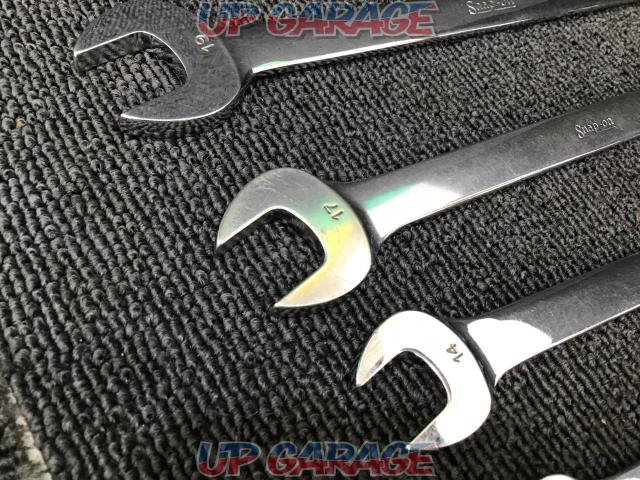 Snap-onSnap-on
OEXM
Combination Spanner Wrench 6
This-04