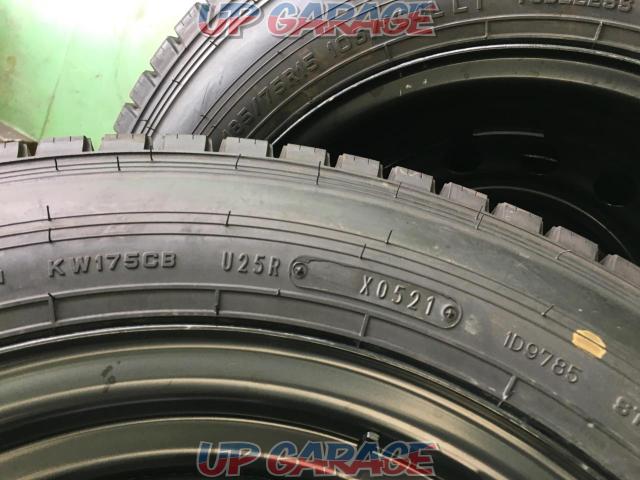 TOYOTA
Hiace 200 genuine steel wheels
+
DUNLOP
WINTER
MAXX
LT03M-05