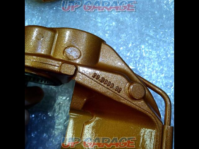 NISSAN
GT-R/R35 late (MY20) genuine brembo front caliper
6Pot-07