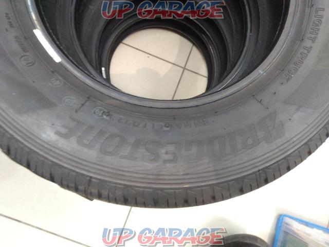 2F
BRIDGESTONE (Bridgestone)
K370
New tire set-03