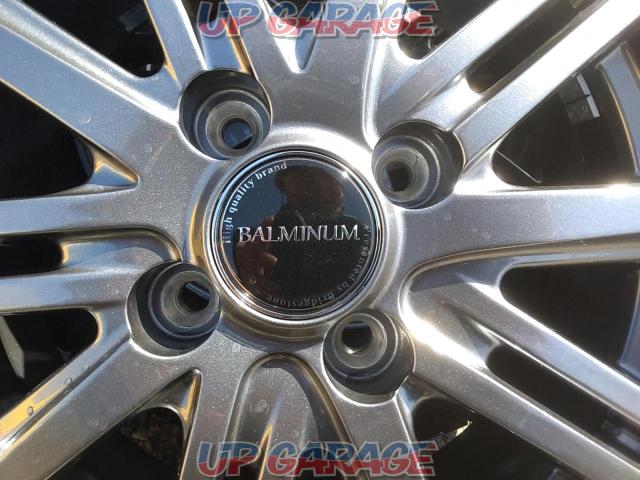 C Con
BRIDGESTONE
BALMINUM
Spoke wheels
+
BRIDGESTONE
BLIZZAK
VRX3-02