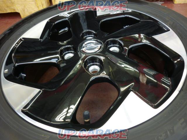NISSAN
Rooks High Wester B4# series genuine wheels + YOKOHAMA
BluEarth
AE30-02