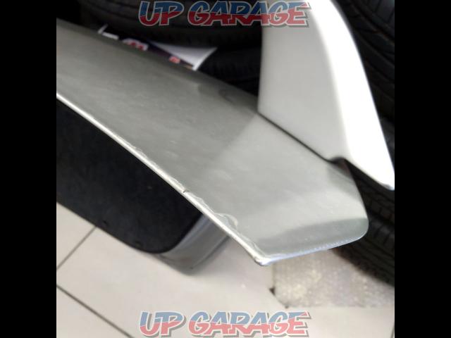 Altezza/10 series Toyota genuine
Trunk with optional rear spoiler-08