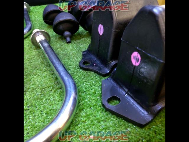 200 series/Hiace TOYOTA
Pure U-shaped bolt + bump rubber set-05