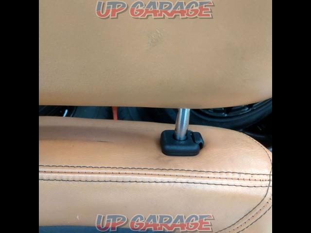 Unknown Manufacturer
Leather seat-09