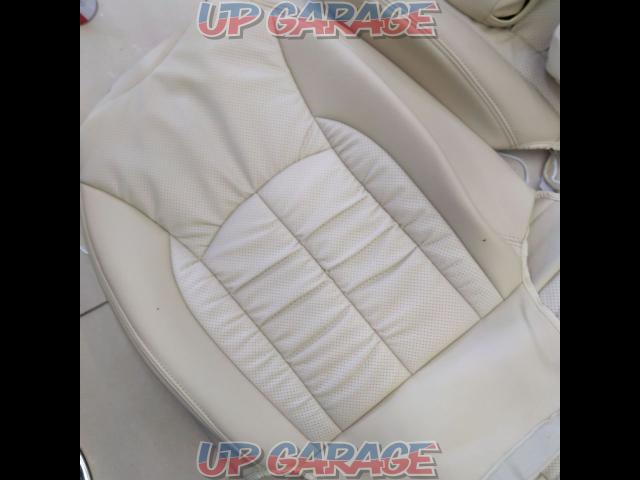 K12 March Clazzio
Seat Cover
Off white-05