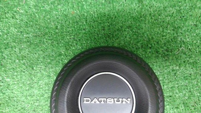 Genuine Nissan from that time
Datsun genuine horn button-02