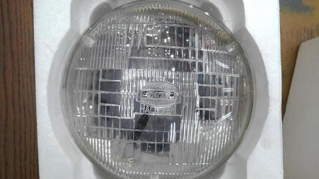 Round shape
Genuine
Sealed beam
Right and left-02