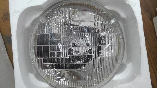 Round shape
Genuine
Sealed beam
Right and left-03