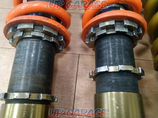 Wakeari / Current sales
RUSH
CLASS
DAMPER
Full tap coilover + MAQ’S straight spring rear only included-08