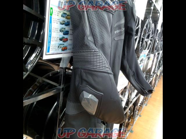 Size: L (EU52)RSTaichi NXL305
GP-WRX
R305
Leather suits-06