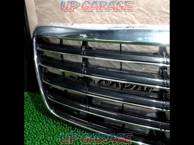 Toyota genuine
front grill crown royal-07