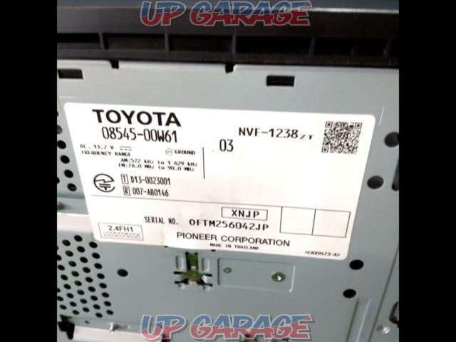 Toyota genuine
NSCP-W64
200mm wide navigation-04