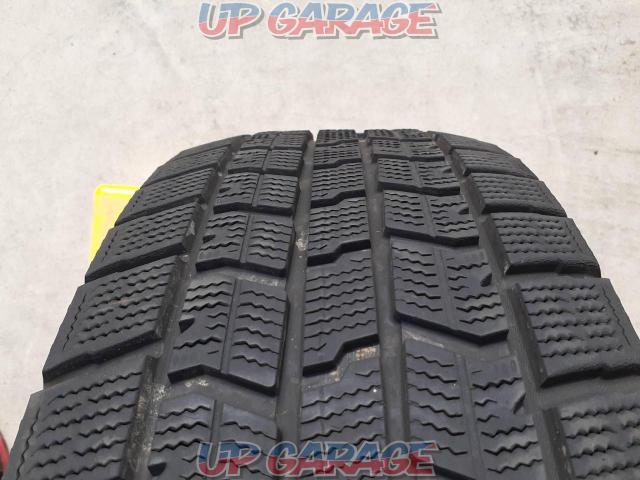 1 white container GOODYEAR
ICE
NAVI
7
225 / 60R17-02