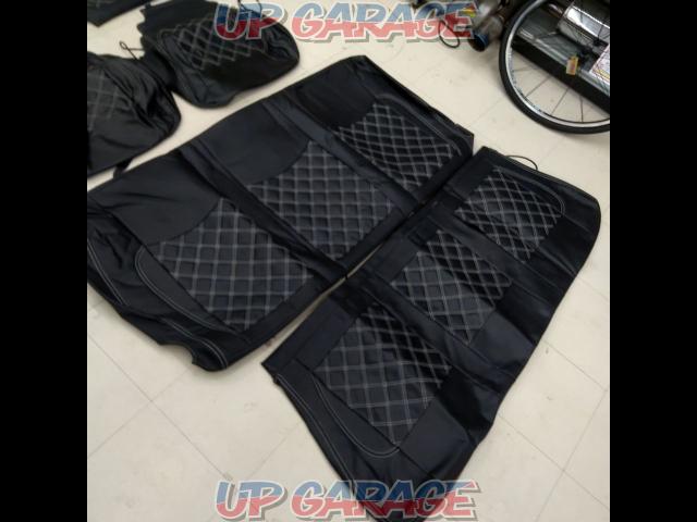 Unknown Manufacturer
Hiace 200
Seat Cover-04