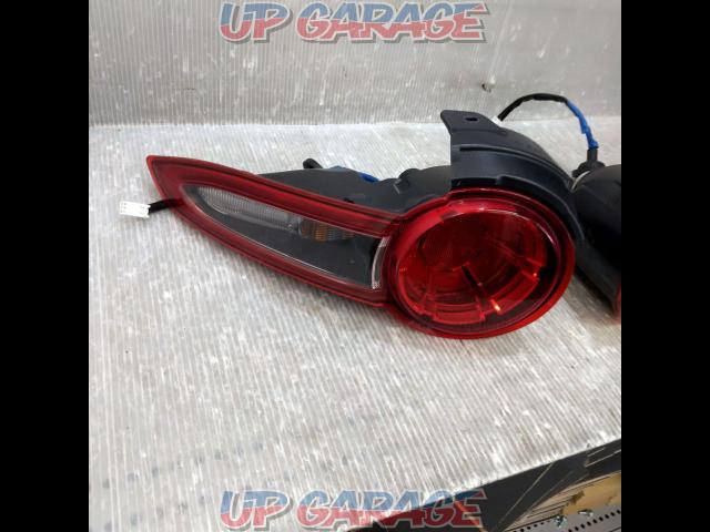 MAZDA
Roadster genuine tail lamp
Right and left-02
