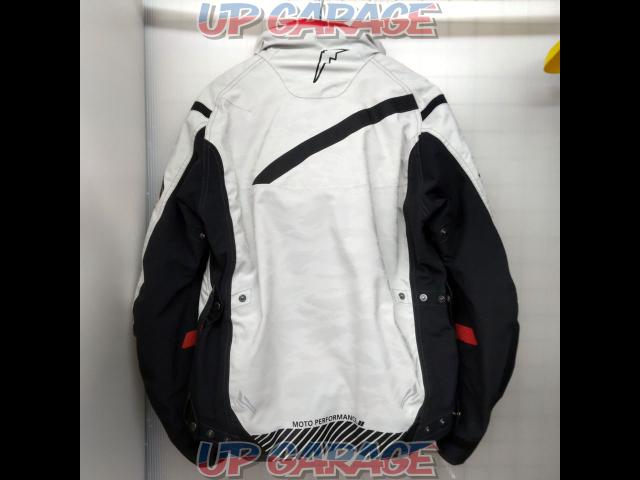 Kushitani
Acute jacket
Size: L-02