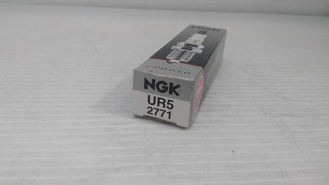Mekemon Wagon
NGK
Spark plug
UR5(2771)-02