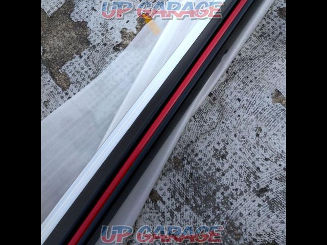 TRD
Side skirts
Corolla Sports
※ RH side only-04
