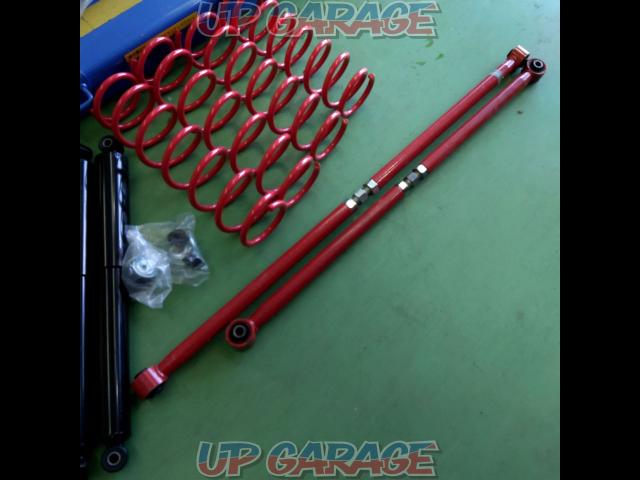 Unknown Manufacturer
2.5 inch lift up suspension kit-05