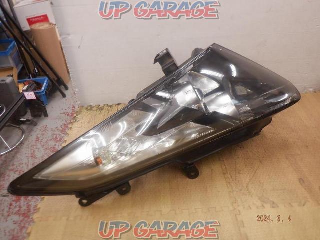 Left and right set Nissan genuine headlights-04