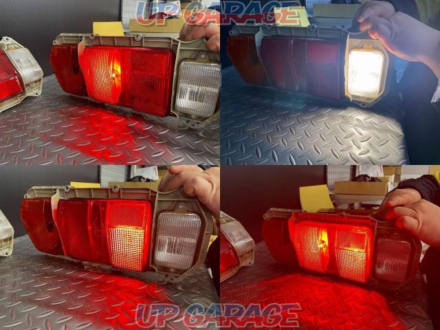 Toyota genuine Celica LB late model
Genuine tail lamp
With garnish
Left and right-02