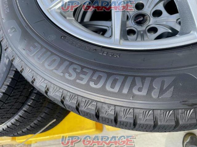 weds (Weds)
Fencer
+
BRIDGESTONE (Bridgestone)
BRIDGESTONE
BLIZZAK
VRX3
215 / 60R17
Made in 2023
Four-04