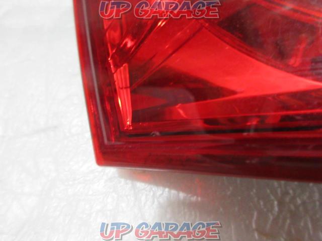TOYOTA
130 Series Mark X Early Genuine Tail Lens (X03626)-06