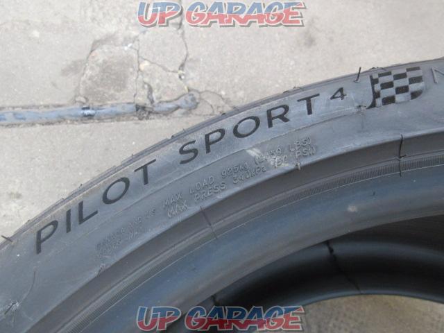 ※ 2 tires only
MICHELIN
PILOT
SPORTS 4
(X03881)-03