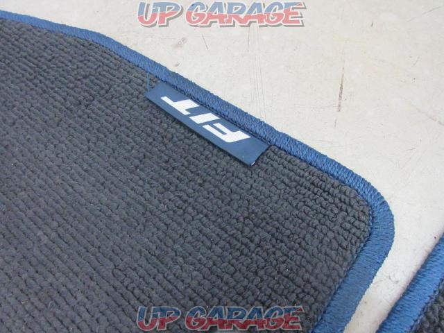 Honda genuine
GE fit genuine floor mat
(X031002)-02