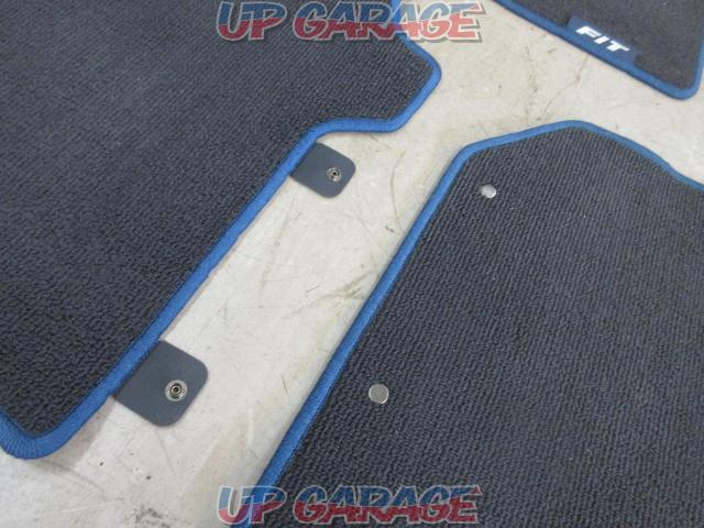 Honda genuine
GE fit genuine floor mat
(X031002)-07
