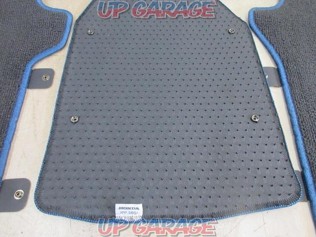 Honda genuine
GE fit genuine floor mat
(X031002)-10