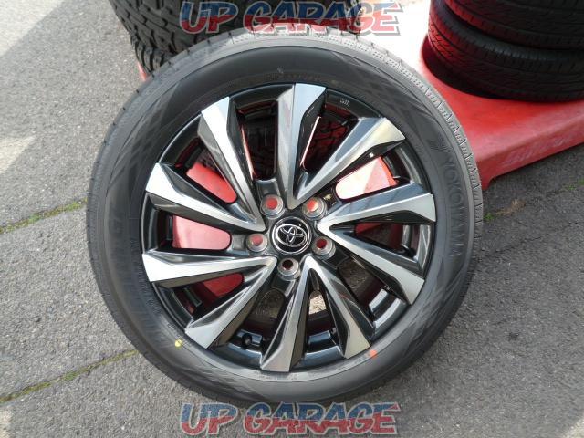 Toyota genuine
90 series Noah/Voxy genuine aluminum wheels + YOKOHAMA
BluEarth-GT-04