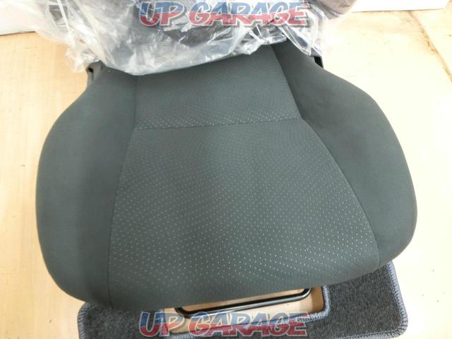 Toyota
Hiace 200
7-inch
wide
Super GL
Genuine front seat
Right and left-04