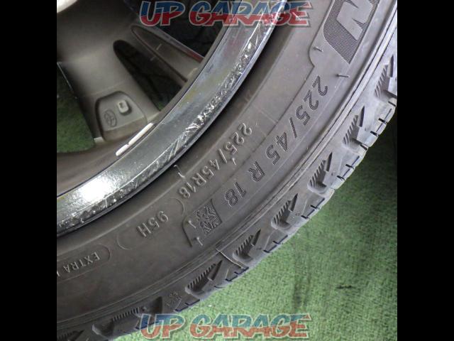 Studless MICHELIN X-ICE
SNOW
225 / 45R18-06