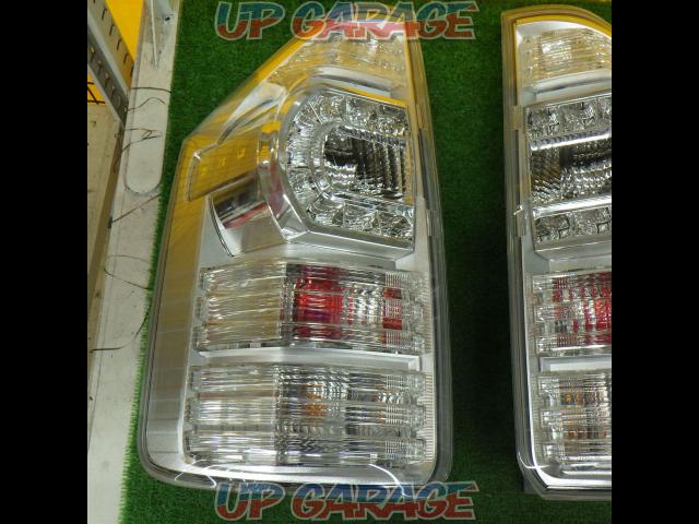Genuine Toyota (TOYOTA) Voxy.Noah/70 series (late) clear LED tail lens-02