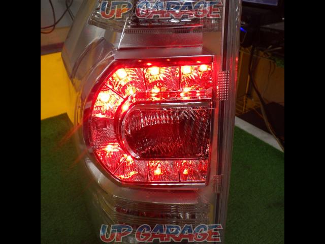 Genuine Toyota (TOYOTA) Voxy.Noah/70 series (late) clear LED tail lens-04