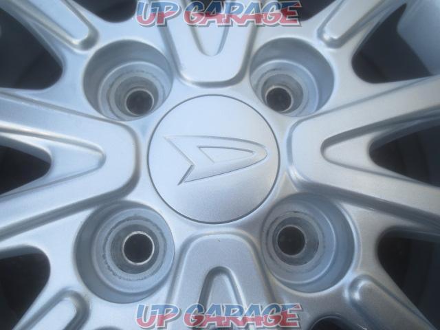 Daihatsu genuine
14 inches wheel
+
YOKOHAMA
iceGUARD
iG60
155 / 65-14
X03304-04