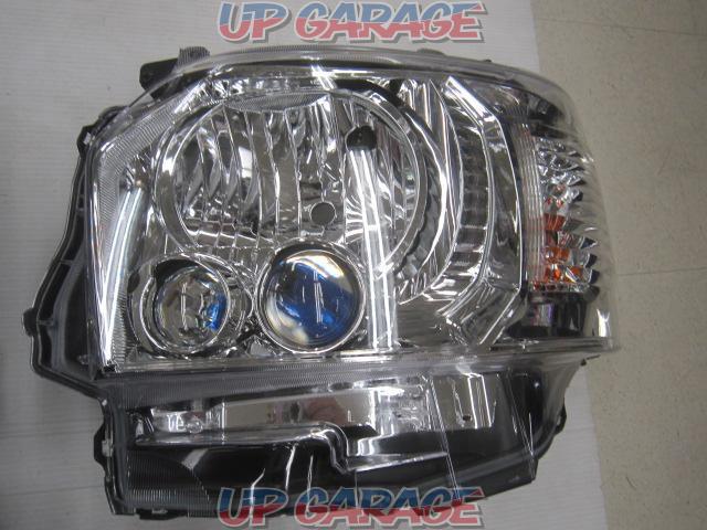 Toyota
Hiace
200 series
Type 3
Genuine halogen headlights
Right and left
X03327-02