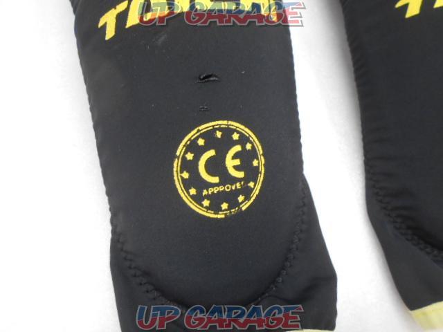 RS
Taichi
Stealth CE
Elbow guard-03