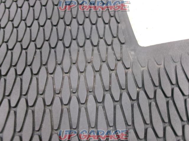 Mazda genuine option
All weather mat
(floor rubber mat)-04