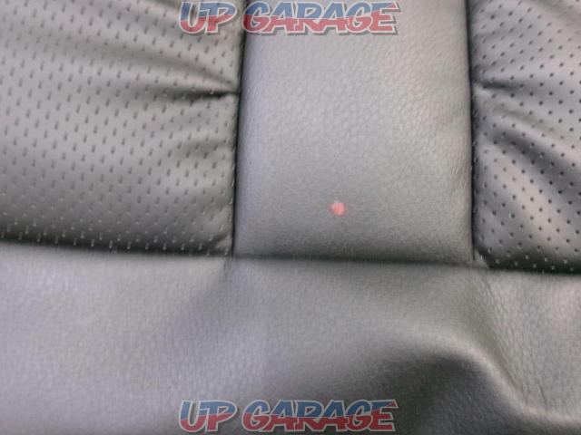 Clazzio
Seat Cover
Giacca (Jacka)-08