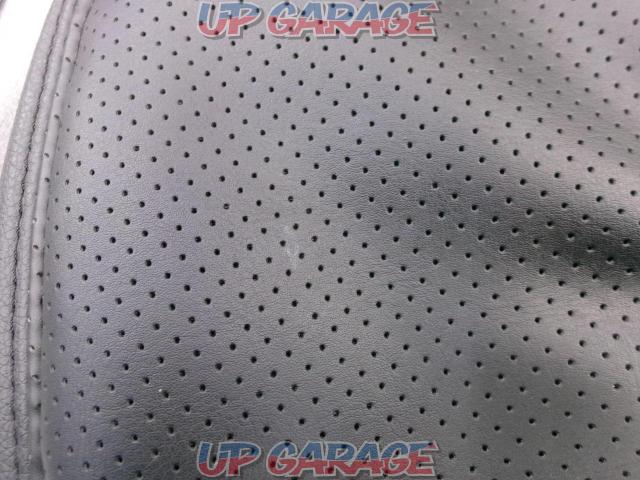 Clazzio
Seat Cover
Giacca (Jacka)-10