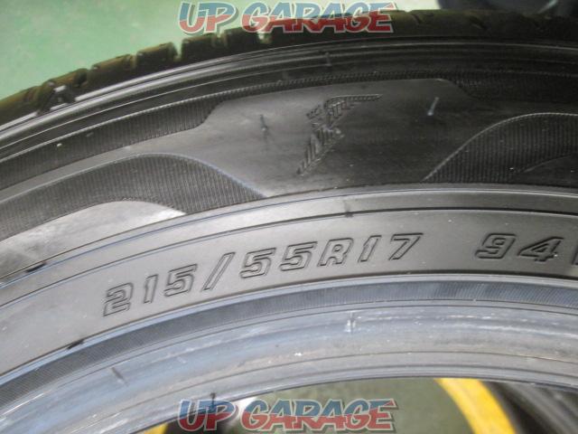 GOODYEAR
Efficient
Grip
Comfort
Tire only four-10