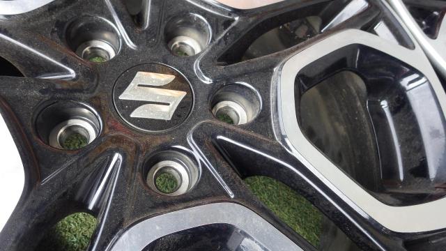 Genuine Suzuki wheels set of 4
Swift Sport
ZC33S
Black Polished
Twin 5-spoke-03