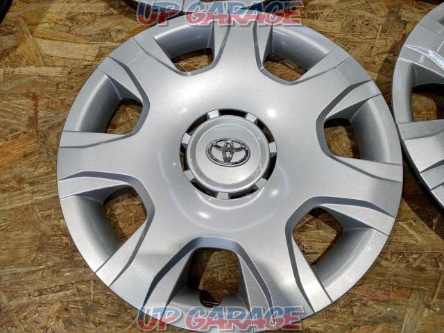 Toyota
200 series
Hiace
Type 4 or later
Genuine 15 inch wheel cover (wheel cap)
Set of 4-04