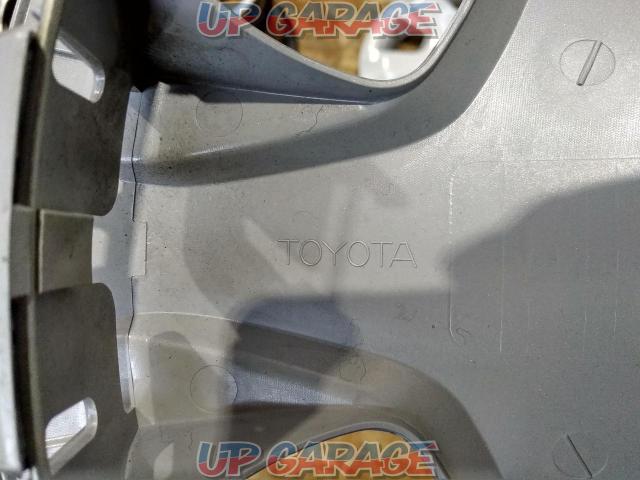 Toyota
200 series
Hiace
Type 4 or later
Genuine 15 inch wheel cover (wheel cap)
Set of 4-07